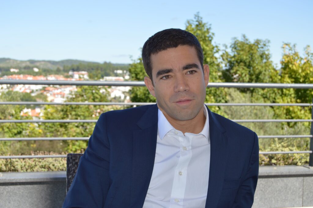  Cabeça de lista do PSD por Viseu, Leitão Amaro, fica com a pasta da Presidência - Jornal do Centro