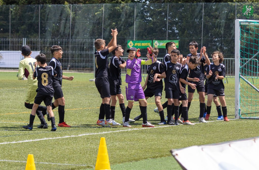  Coelho Verde junta jovens futebolistas de Benfica, Sporting, FCPorto, PSG e mais dez clubes