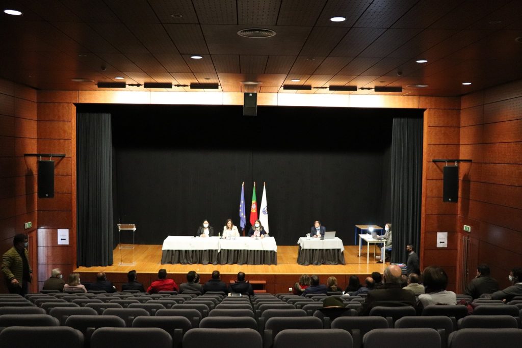  Assembleia Municipal de Vila Nova de Paiva elegeu nova mesa agora com homens e mulheres - Jornal do Centro