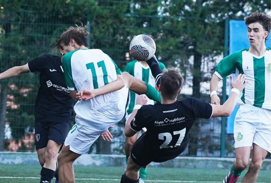  Juniores: Académico de Viseu cede empate mas continua em zona de Apuramento de Campeão - Jornal do Centro