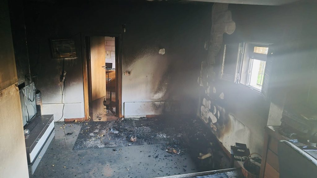  Incêndio em habitação deixa família desalojada em Vouzela - Jornal do Centro