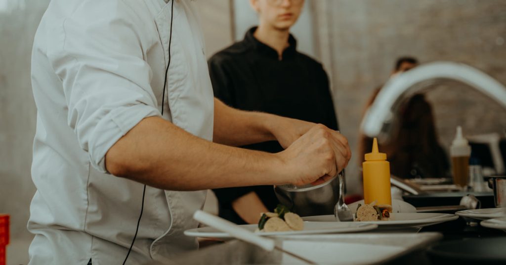  Escola profissional da Pesqueira organiza ‘masterclass’ de hotelaria e restauração - Jornal do Centro
