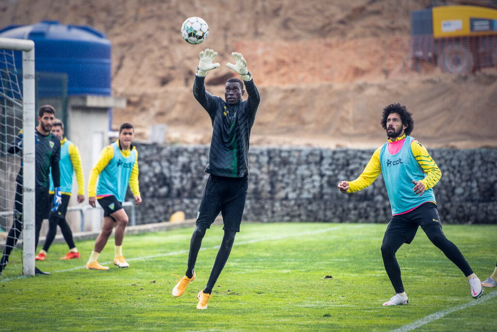  CD Tondela em vantagem no histórico com Santa Clara - Jornal do Centro