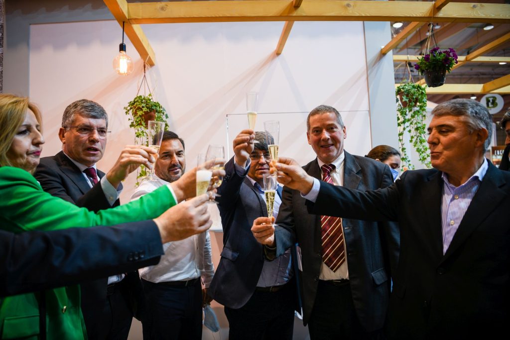  A Bolsa de Turismo que mostra mundos ao Mundo - Jornal do Centro