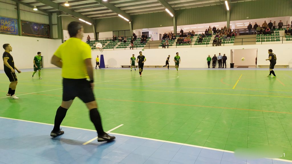  Divisão de Honra/Futsal: Pedreles aproxima-se do Cinfães na luta pelo título - Jornal do Centro