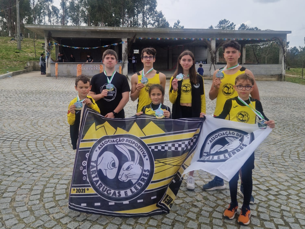  Atletas de Viseu triunfam no Cross da Penha, em Castro Daire - Jornal do Centro