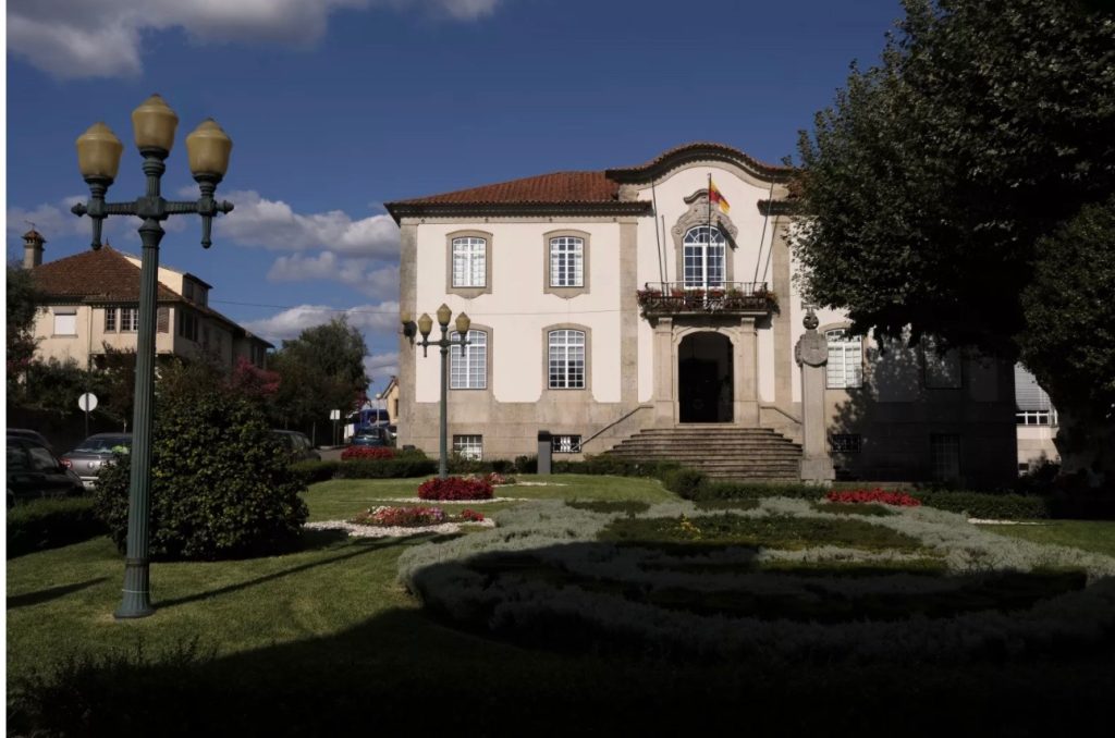  Autarquia de Vouzela vai atribuir novas bolsas de estudo para o ensino superior - Jornal do Centro