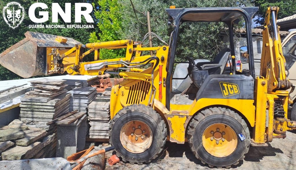  GNR de Viseu recupera retroescavadora roubada em Cascais