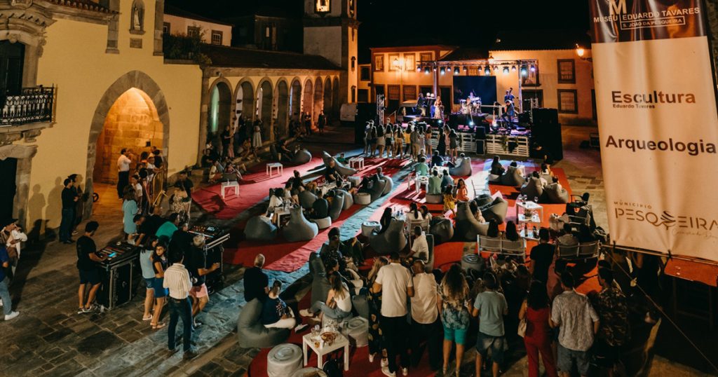  Uma noite calma de vinhos, tapas e músicas em São João da Pesqueira - Jornal do Centro