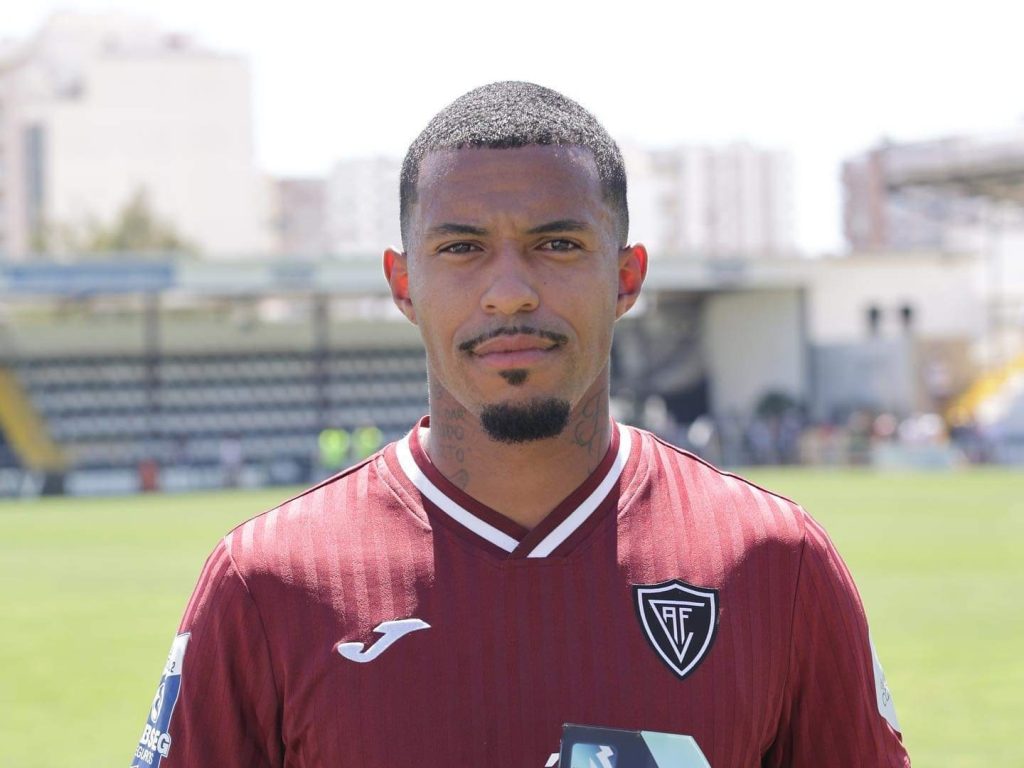  Académico de Viseu: André Clóvis eleito melhor jogador da Segunda Liga - Jornal do Centro