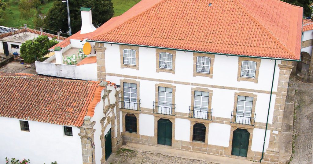  Feira, caminhada histórica e magusto no Couto do Mosteiro - Jornal do Centro