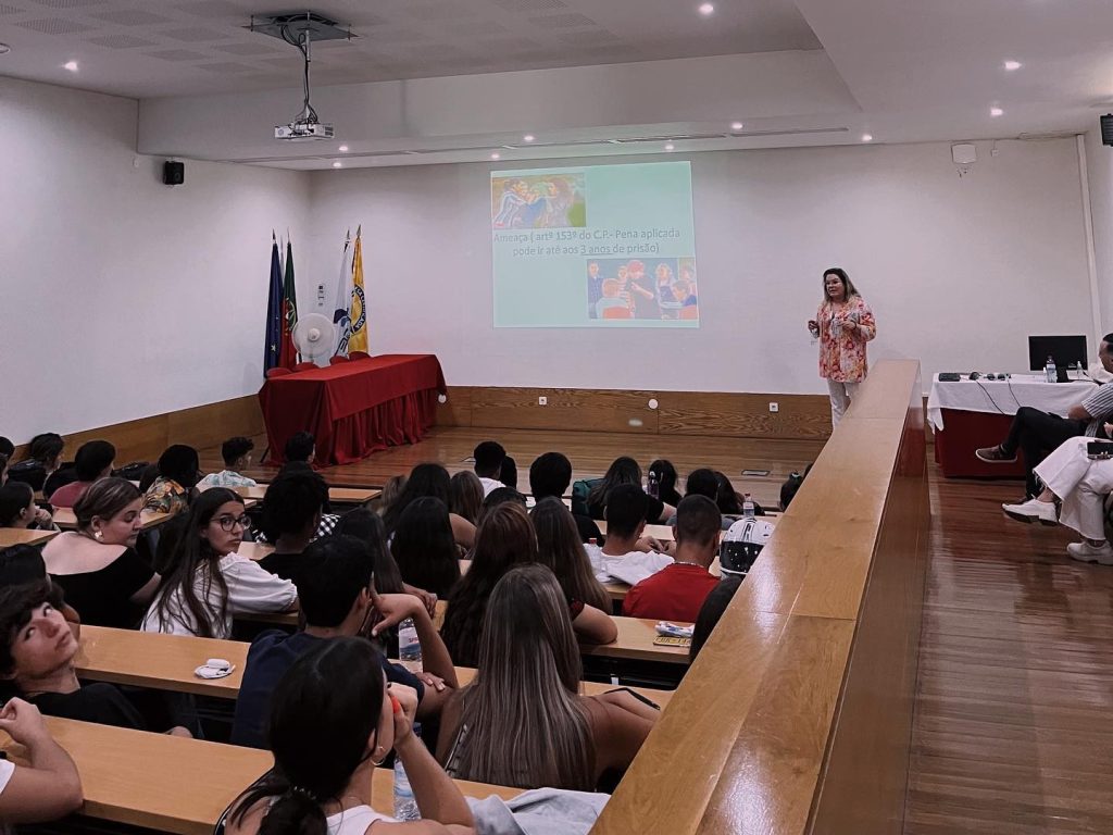  Advogada descomplica o que é “moldura penal” a jovens de Vila Nova de Paiva - Jornal do Centro