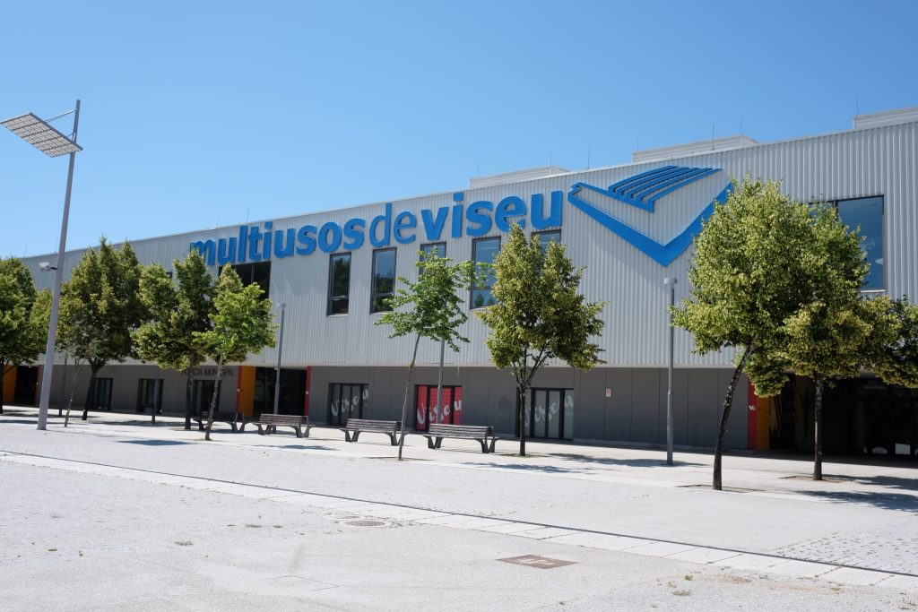  Estacionamento do Pavilhão Multiusos encerrado devido ao concerto dos Quatro e Meia - Jornal do Centro