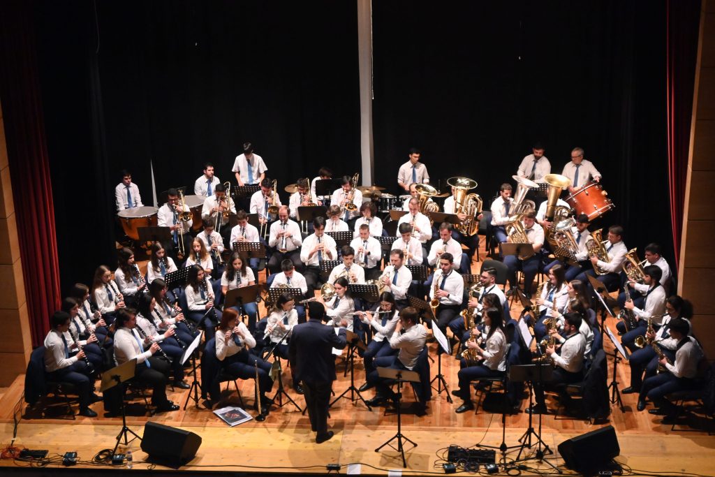  Banda em Tarouca dedicou concerto à padroeira dos músicos - Jornal do Centro