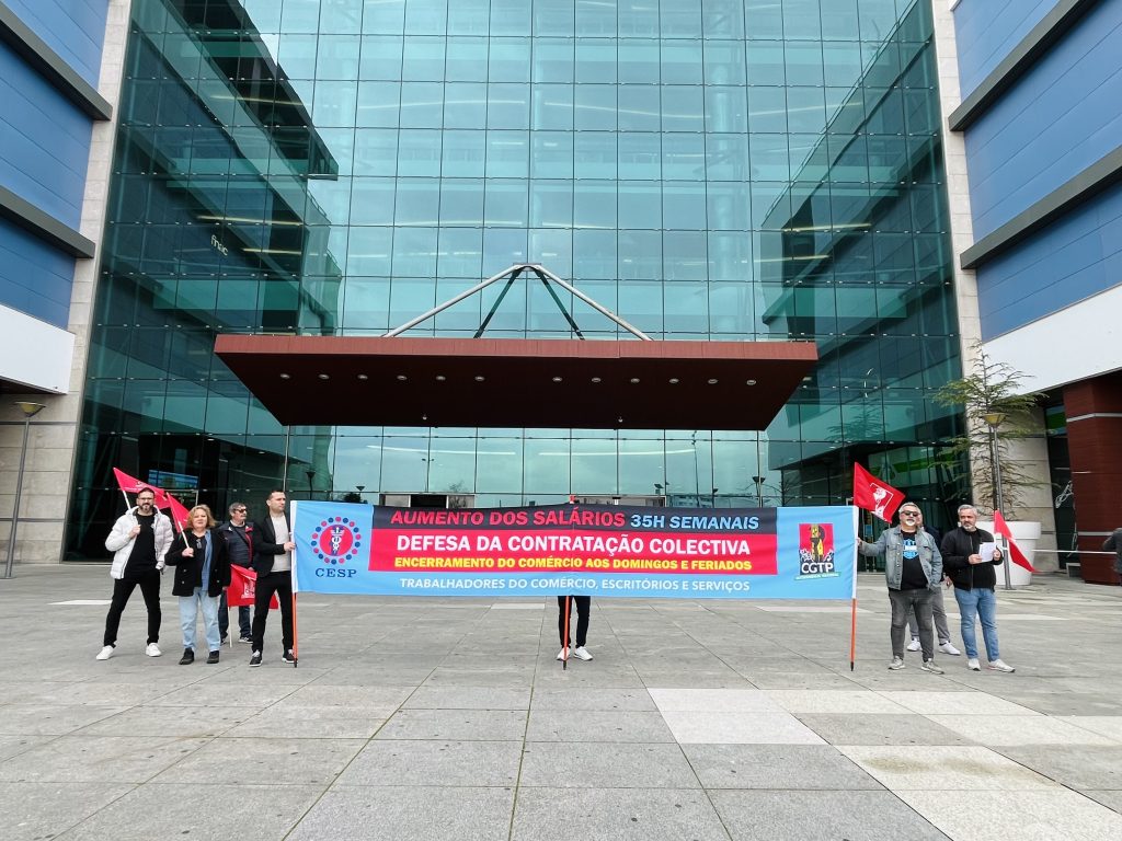  Trabalhadores do Palácio do Gelo, em Viseu, pedem atualização do contrato coletivo de trabalho - Jornal do Centro