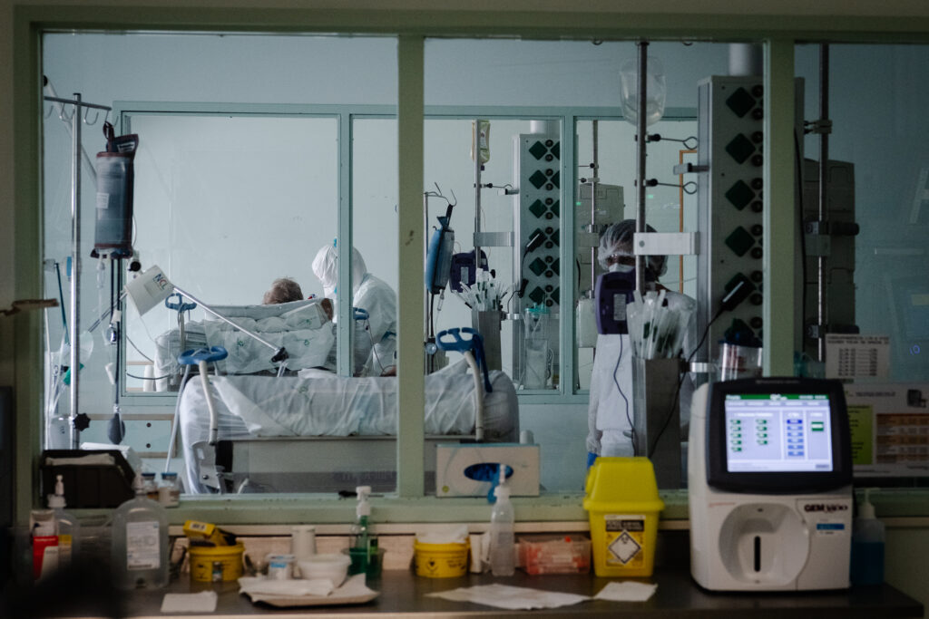  Portugal com 1.408 novas infeções e dez mortes nas últimas 24 horas - Jornal do Centro