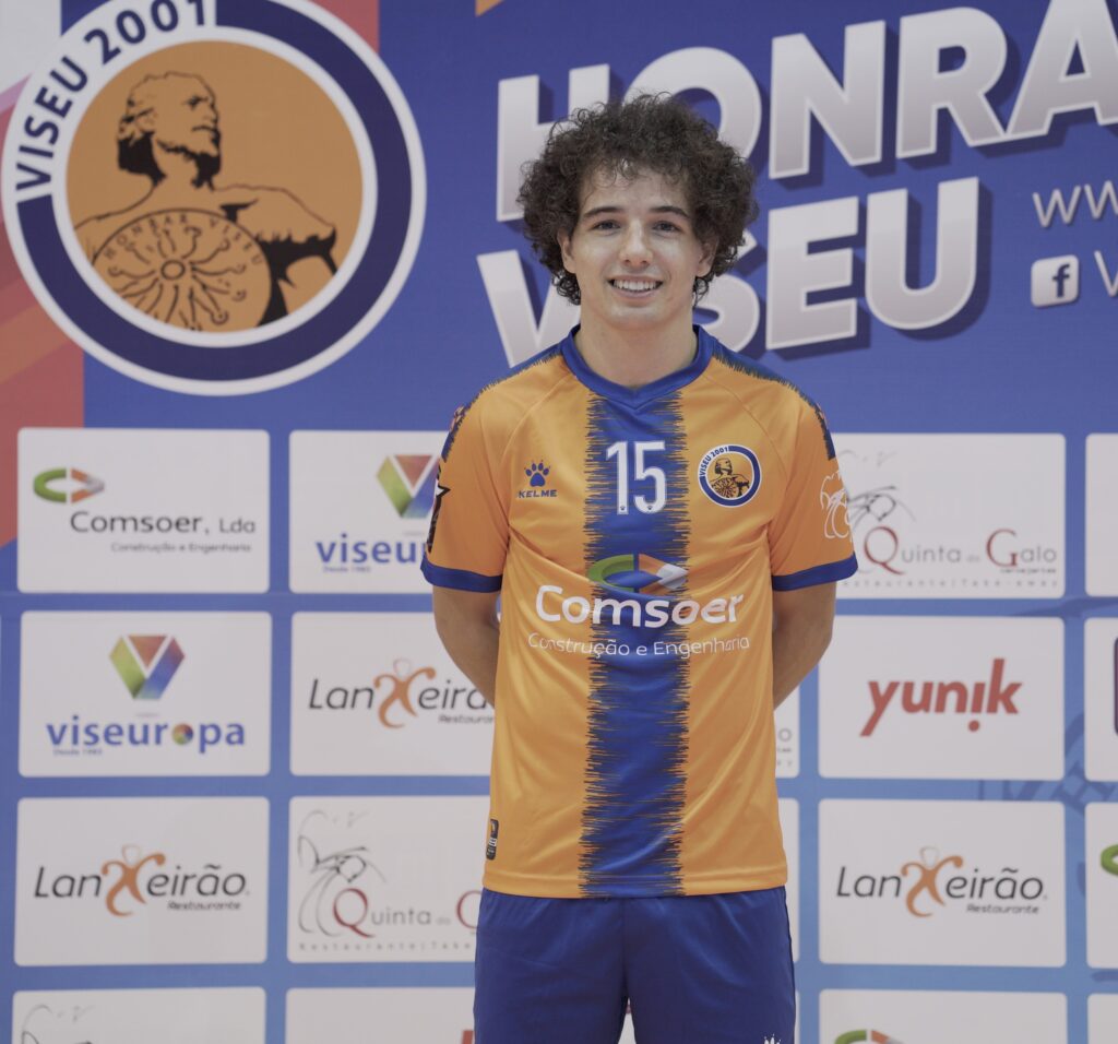  Futsal: Pedro Peixoto renova com o Viseu 2001 - Jornal do Centro