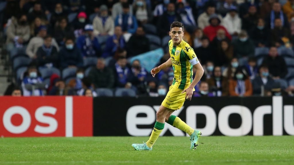  Tiago Almeida de saída do CD Tondela - Jornal do Centro