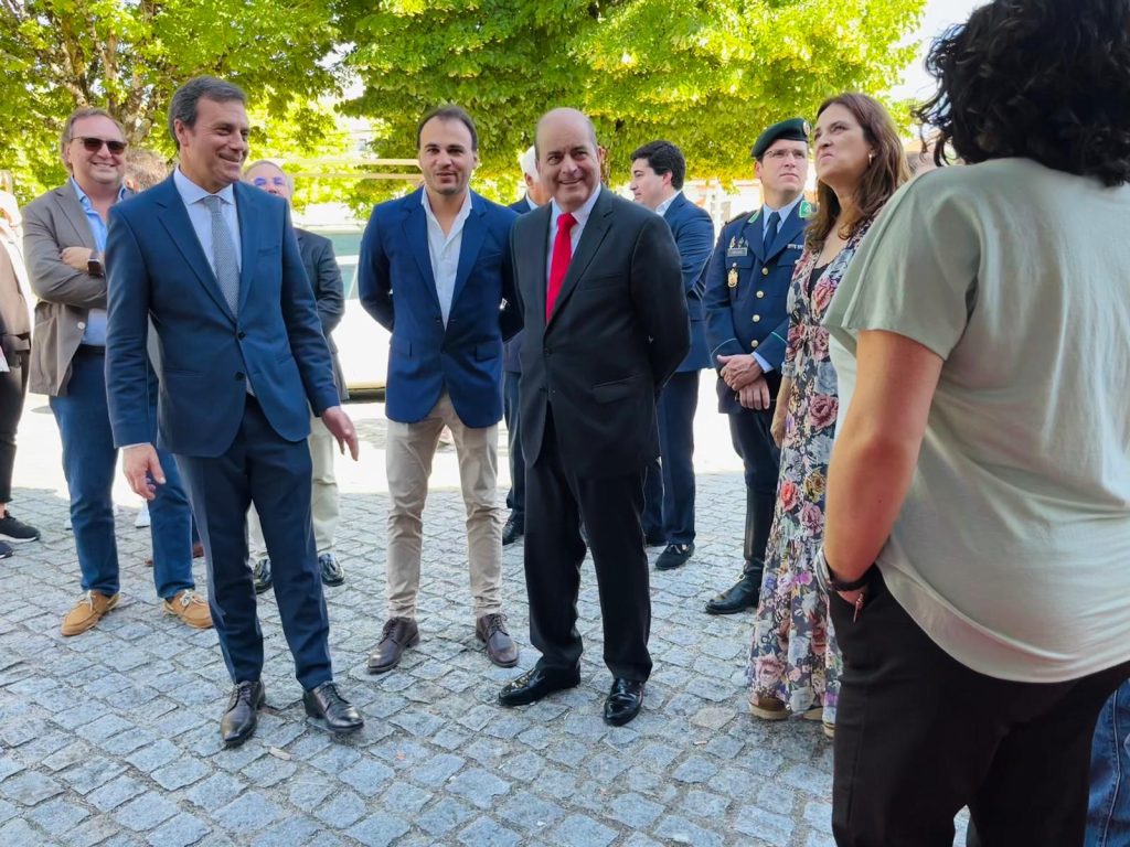  Já arrancou a FICA, a feira que quer valorizar os empresários e associações do concelho de Nelas - Jornal do Centro