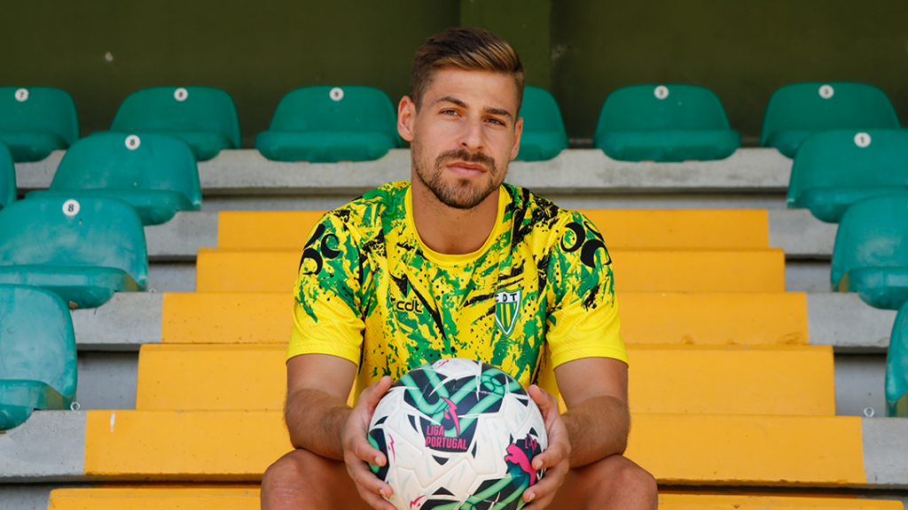  Rui Gomes no CD Tondela por empréstimo até 2024 - Jornal do Centro