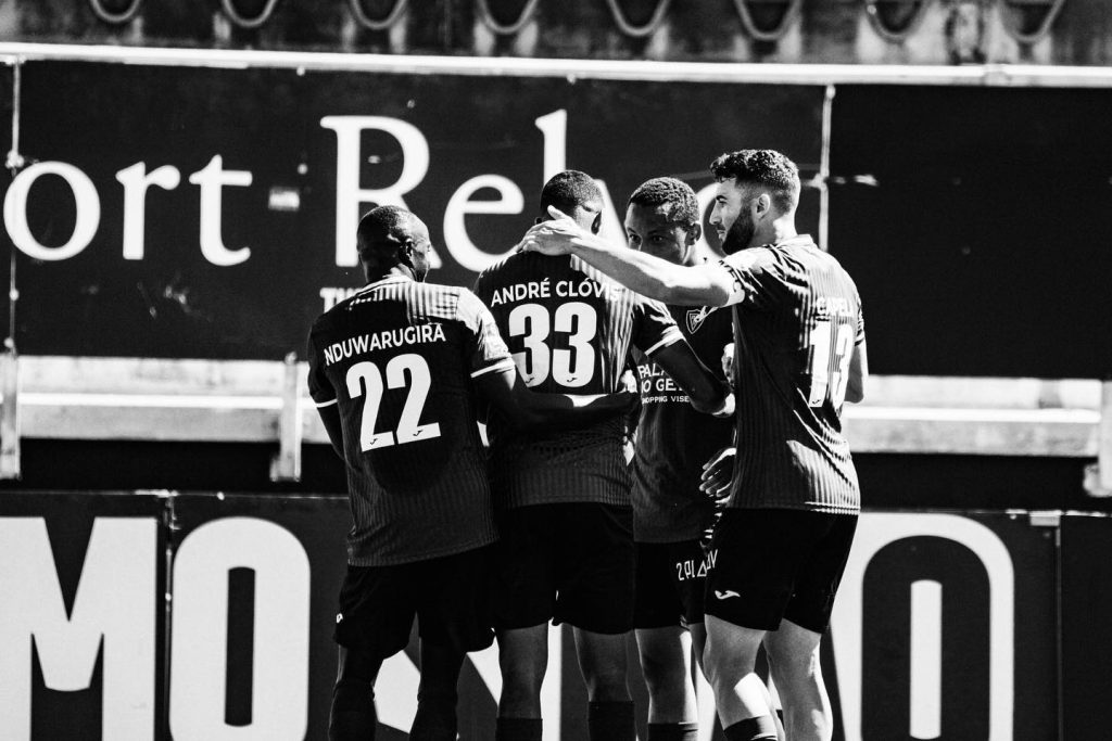  Académico diz que “racismo não tem lugar no futebol”