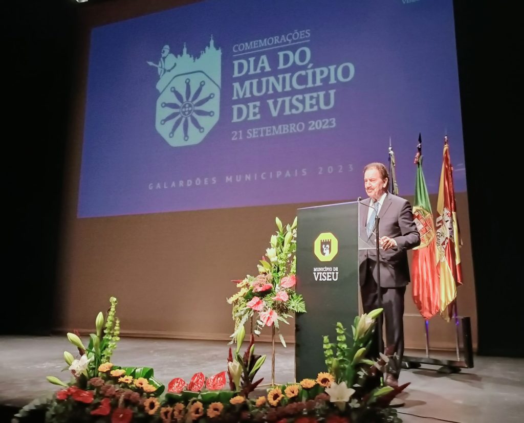  Viseu: Presidente da Câmara deixa críticas ao Governo em dia de feriado municipal - Jornal do Centro