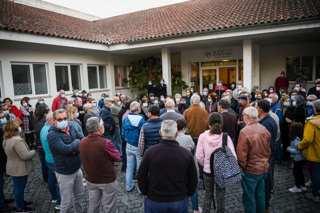  Nelas volta a protestar contra encerramento das urgências - Jornal do Centro