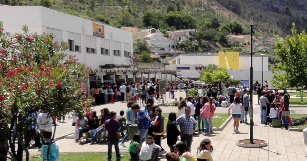  Escolas de Tabuaço organizam dia do ensino profissional - Jornal do Centro