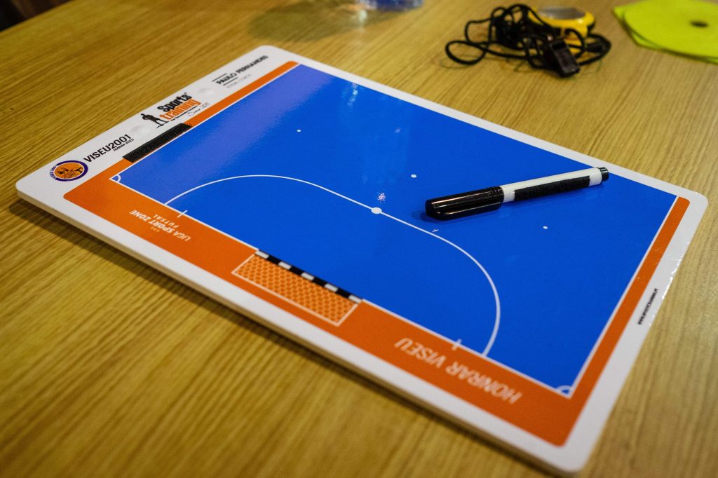  Futsal: Bilhete para o Viseu 2001-Sporting CP “dá borla” para o jogo com o Toreense - Jornal do Centro