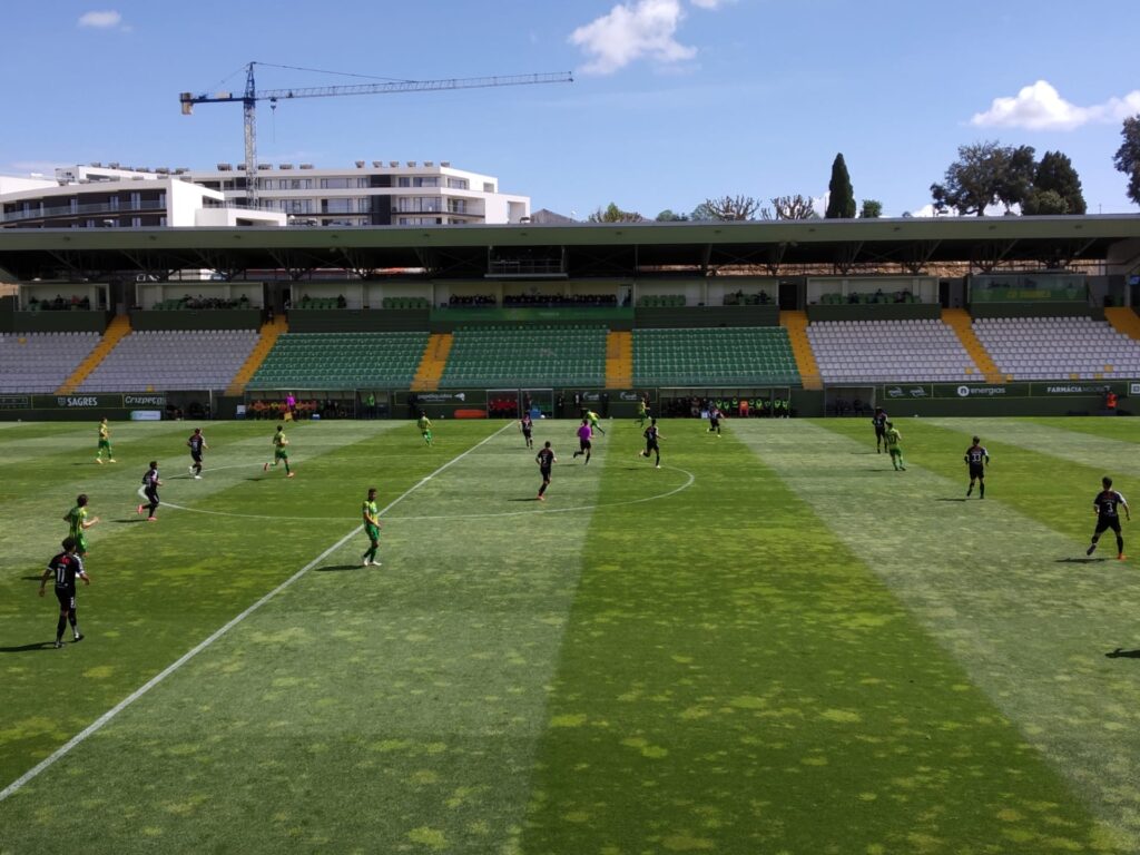  CD Tondela vence Nacional com uma reviravolta no marcador - Jornal do Centro