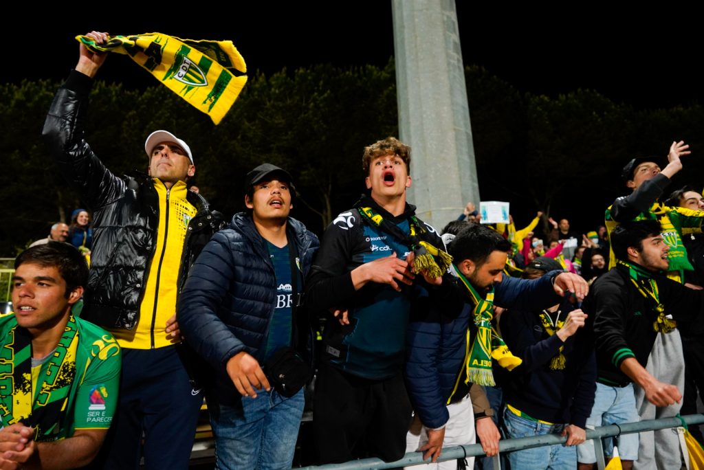  “Estamos habituados a sofrer, mas vamos ficar na Primeira”, confia adepto do Tondela