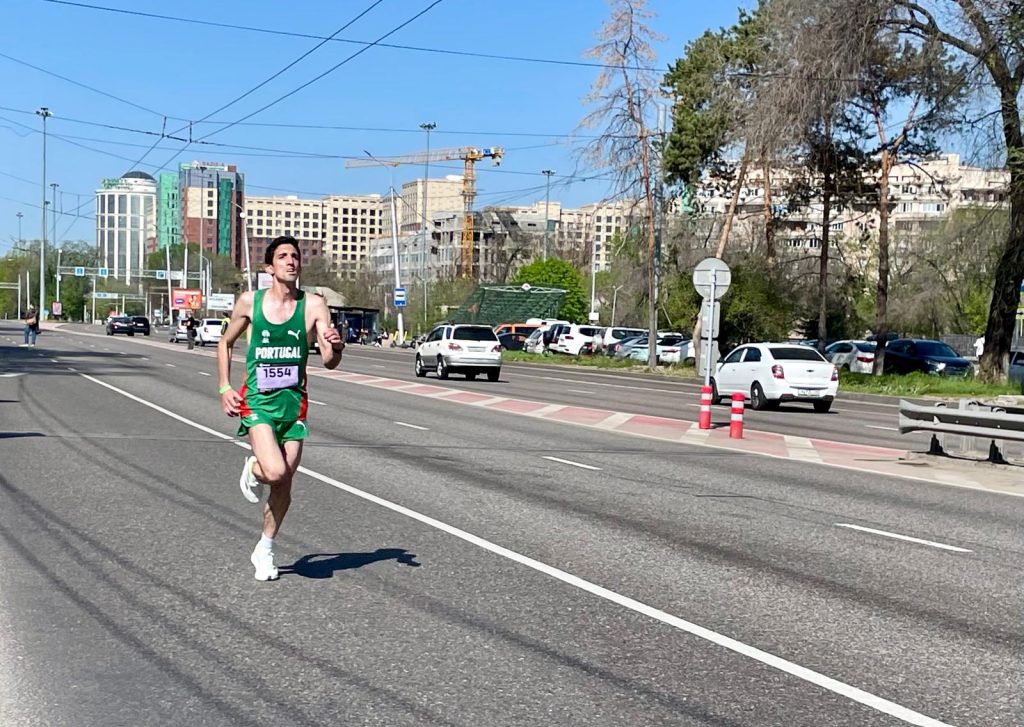  Um, dois, três! Cristiano Pereira é tricampeão do mundo de Meia Maratona Virtus - Jornal do Centro