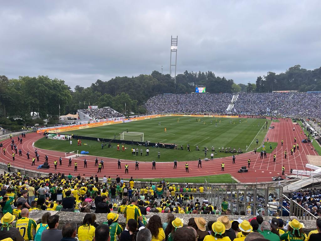  Governo vai castigar mais os adeptos violentos - Jornal do Centro