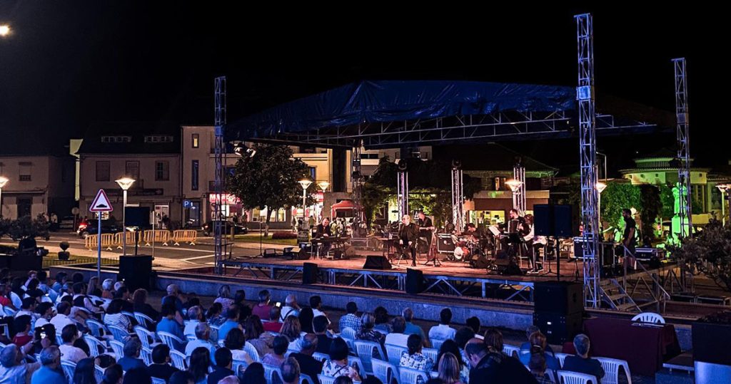  Buba Espinho, Olavo Bilac, Luiz Caracol e Nancy Vieira no Festival da Primavera de Tondela - Jornal do Centro