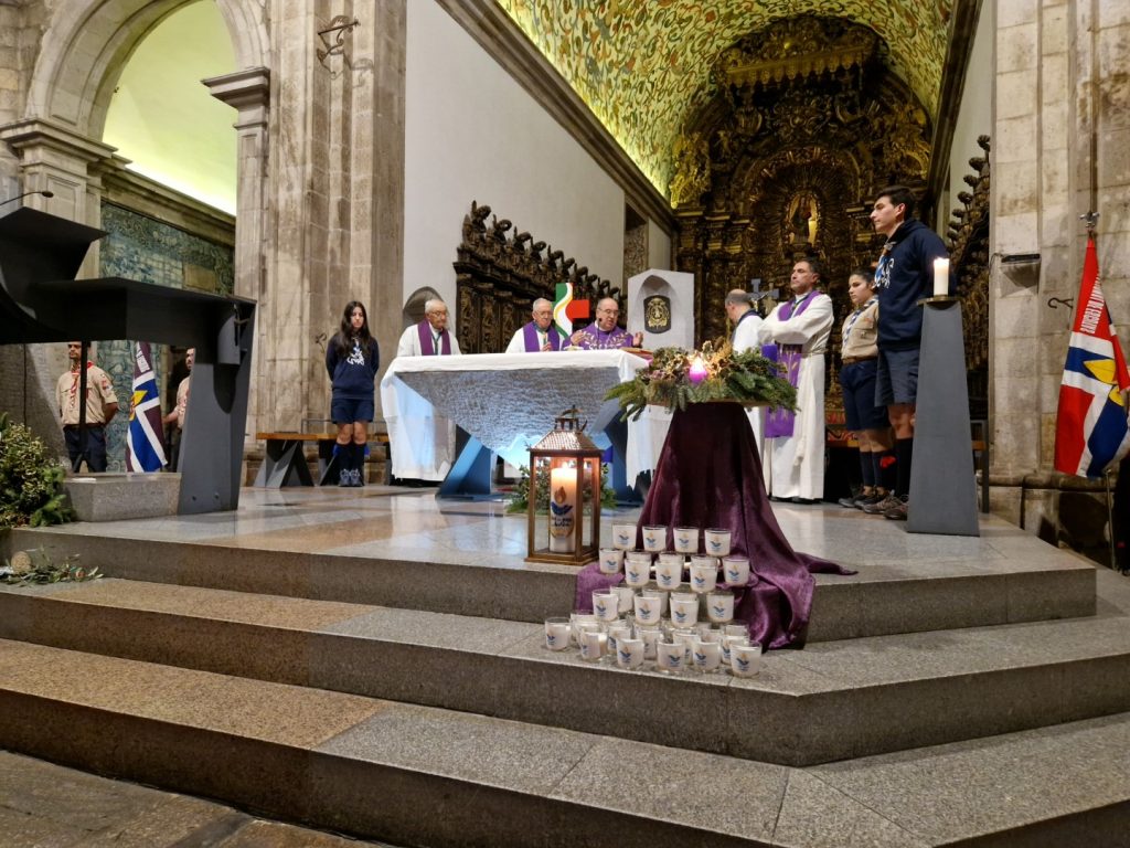  Escuteiros de Viseu sopraram as 95 velas - Jornal do Centro