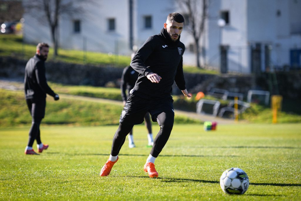  Luisinho próximo de assinar pelo Tondela - Jornal do Centro