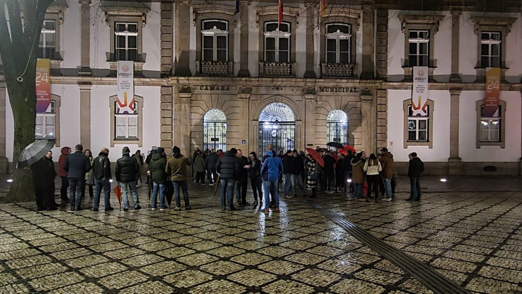  Polícias e militares de Viseu continuam em luta e pedem apoio ao presidente da Câmara - Jornal do Centro