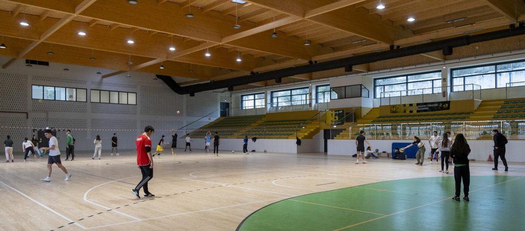  Novo pavilhão desportivo em Armamar após investimento de 3 milhões de euros - Jornal do Centro