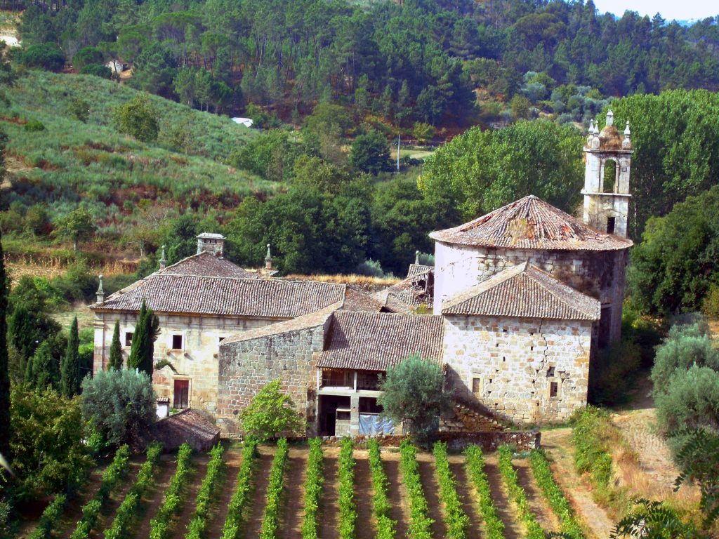  Intervenção no Real Mosteiro em Mangualde tem agora como prioridade a cobertura - Jornal do Centro
