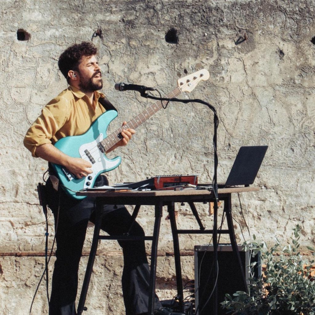  ”Vou sempre querer ter outros artistas comigo porque é assim que eu também me sinto bem”. GONGORI fecha ciclo de VAZIO - Jornal do Centro