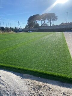  Campo do GD Silgueiros agora tem relva sintética - Jornal do Centro