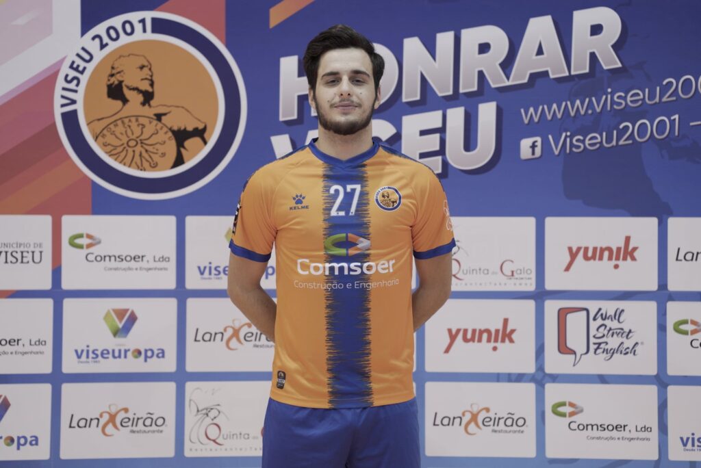  Xano renovou pelo Viseu 2001 por mais três anos - Jornal do Centro