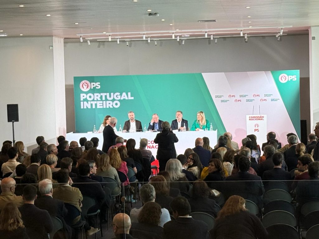  Pedro Nuno Santos quer “passo em frente” na valorização da administração público, anunciou secretário-geral em Viseu - Jornal do Centro