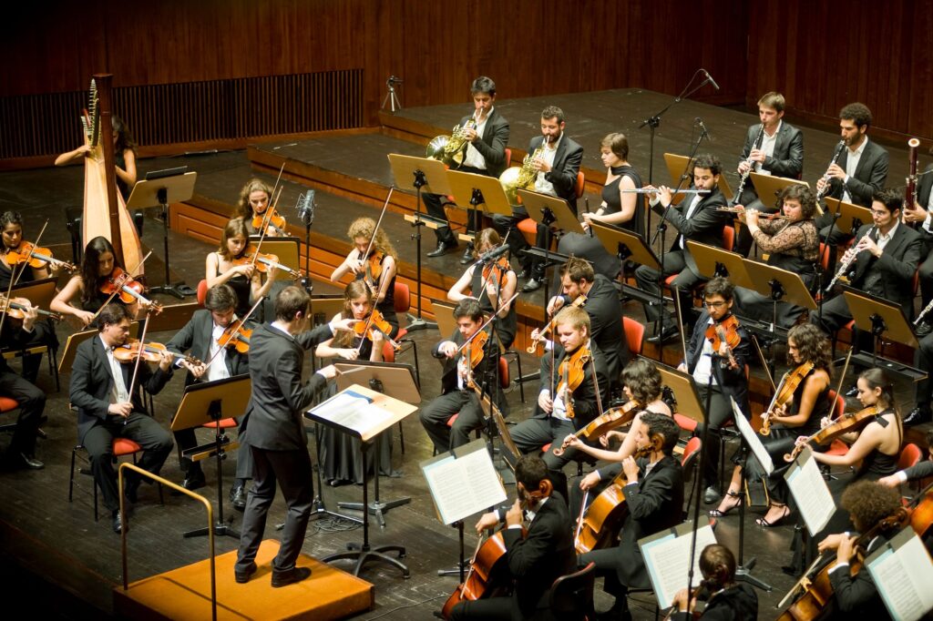  Orquestra XXI e músicas da revolução nos últimos dias do Festival de Música da Primavera - Jornal do Centro