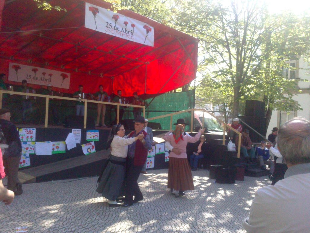  Viseu com comemorações do 25 de abril este domingo - Jornal do Centro