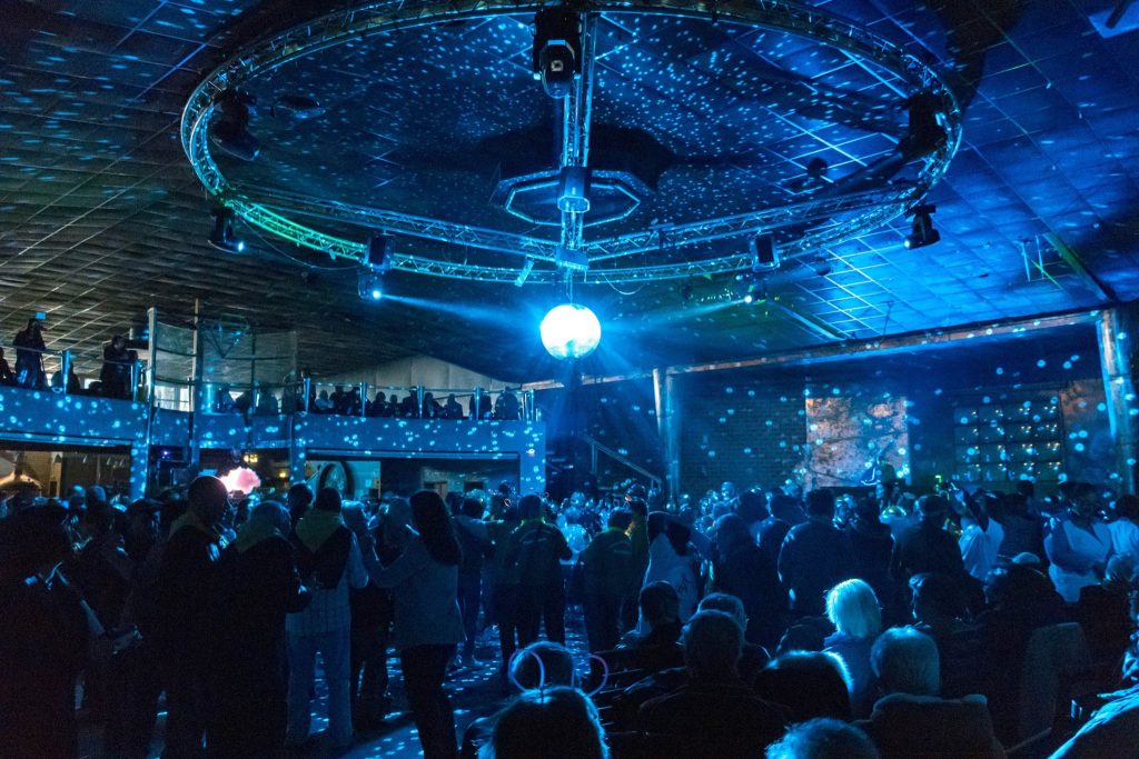  Seniores do distrito de Viseu vão dançar na discoteca - Jornal do Centro