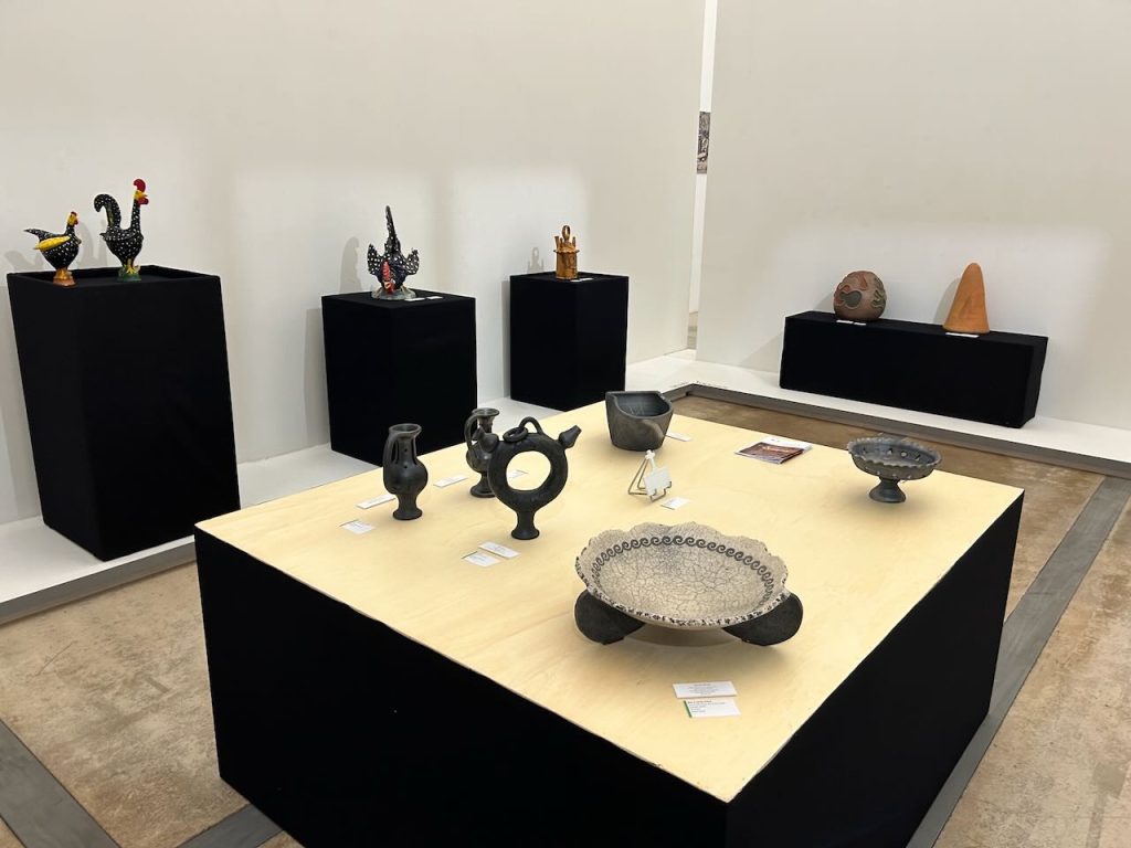  Tondela: Barro negro de Molelos apresentado numa exposição em França - Jornal do Centro