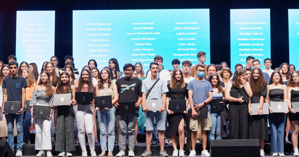  Mais de 850 alunos de Viseu premiados pelo mérito escolar - Jornal do Centro