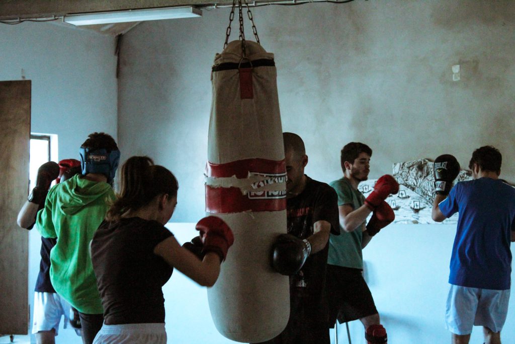  Desporto de Combate: Associação Loios marca presença no Campeonato Kick Boxing Centro - Jornal do Centro