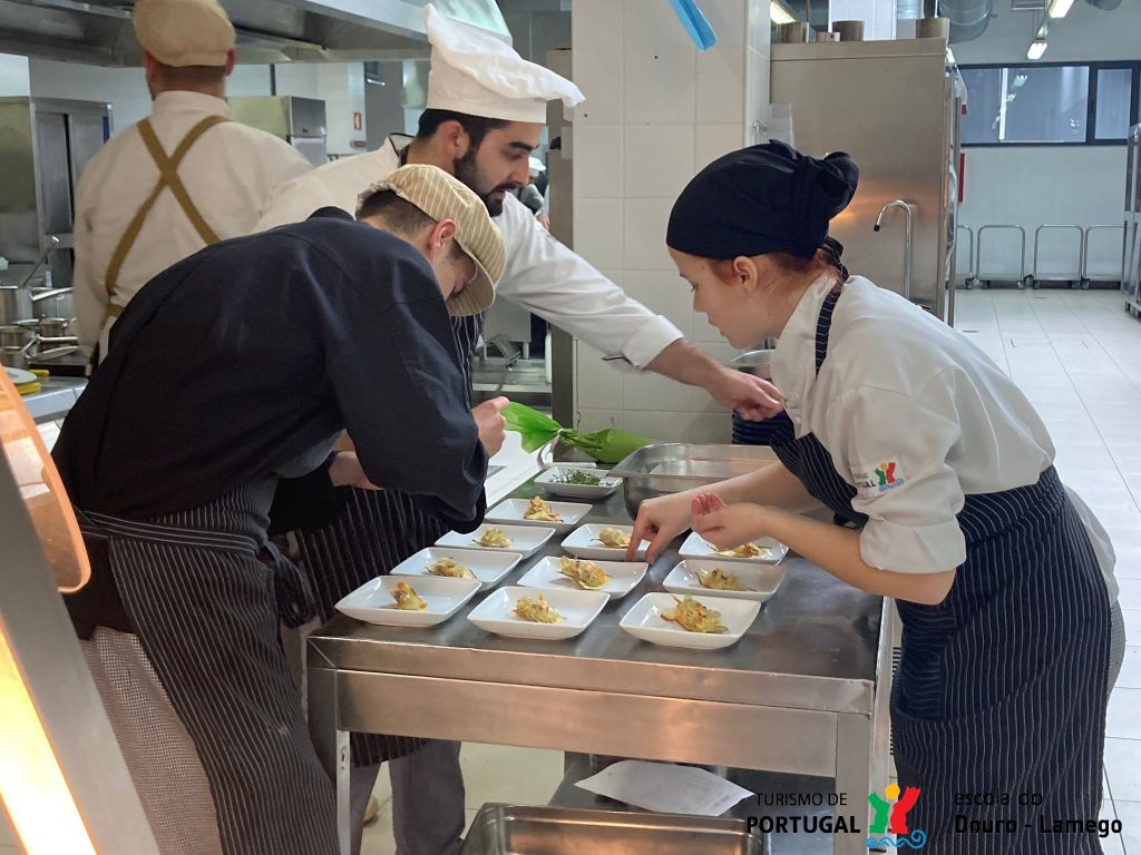  Escola de Turismo de Lamego com dia dedicado aos produtos locais e sustentabilidade - Jornal do Centro